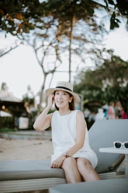 Seaside Togetherness thumbnail 2